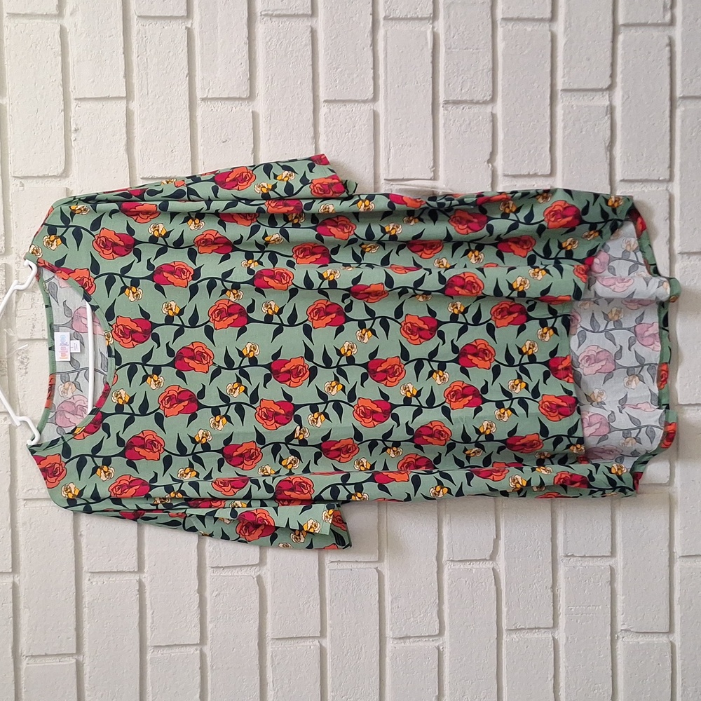 LuLaRoe Green Floral Oversized Tunic High-Low Top. Size Large  NWT